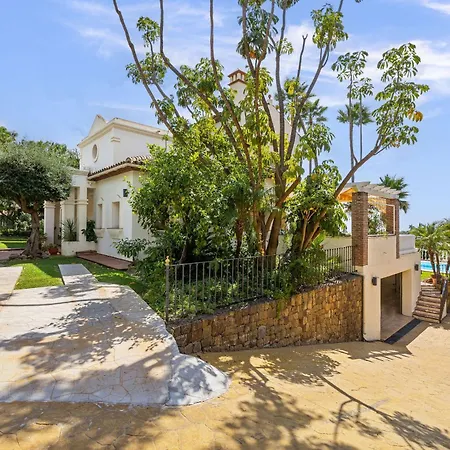 Villa Caramel - Excellent Location In Golden Mile Marbella