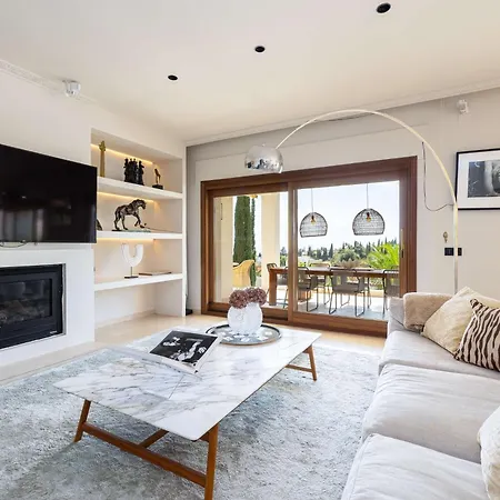 Villa Caramel - Excellent Location In Golden Mile *