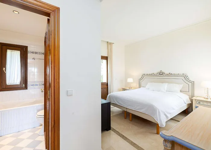 Caramel - Excellent Location In Golden Mile Willa *