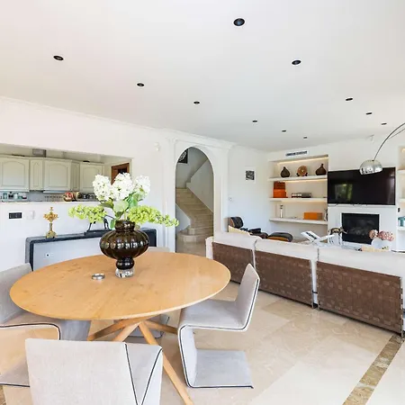 Caramel - Excellent Location In Golden Mile Villa *